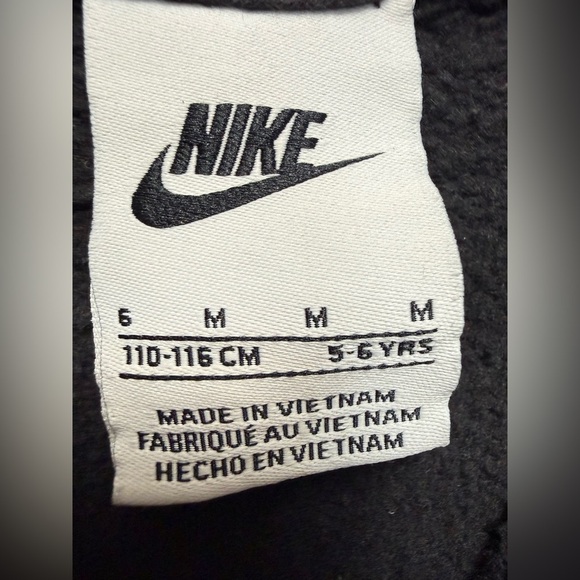 Nike Boy’s 6-7 Zip-Up Hoodie in Black with White Logo 0109 - Picture 4 of 6